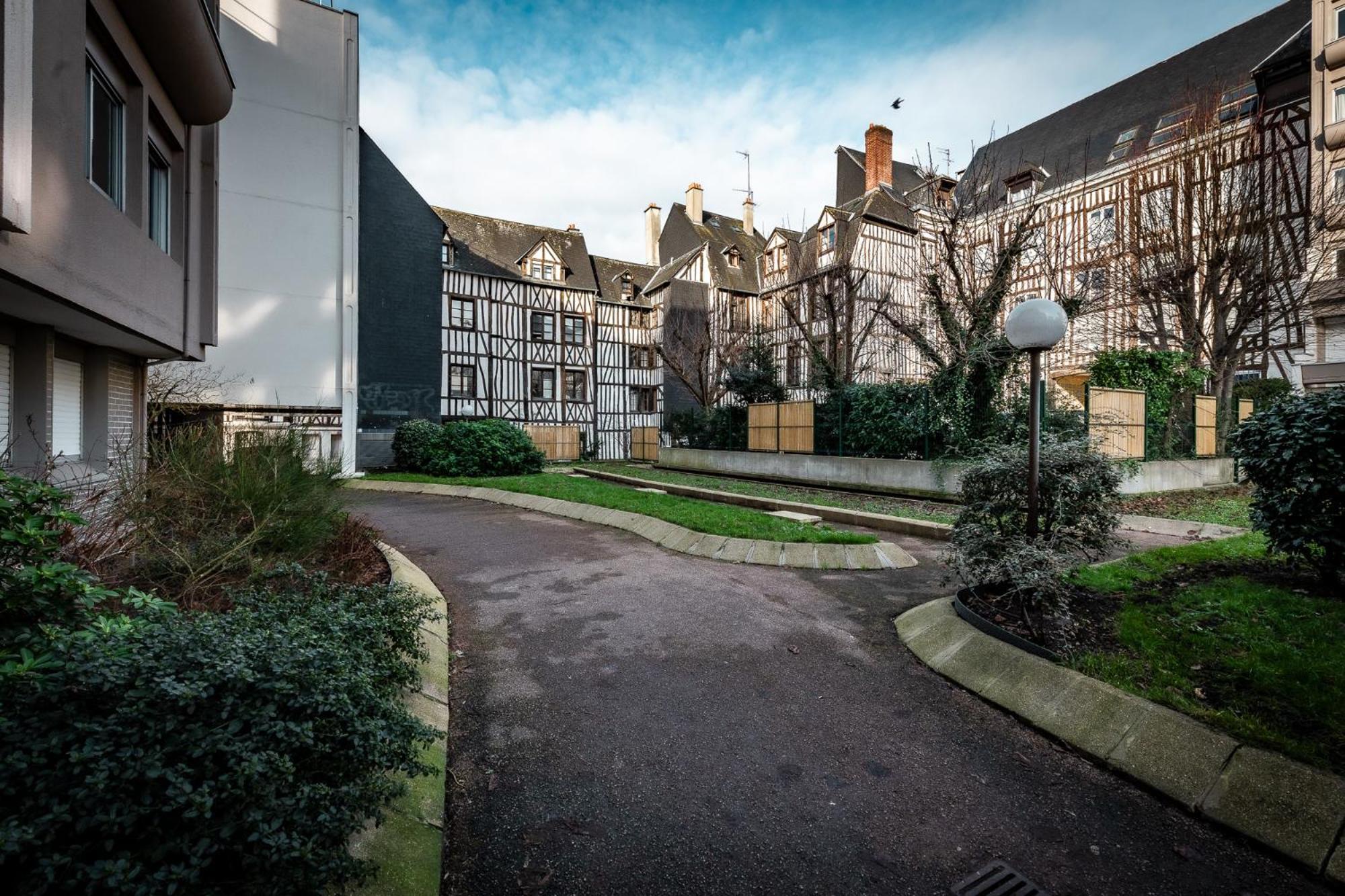 Aux Jardins De L'Hotel De Ville - Appartement Hypercentre Avec Parking Prive Ruan Exterior foto